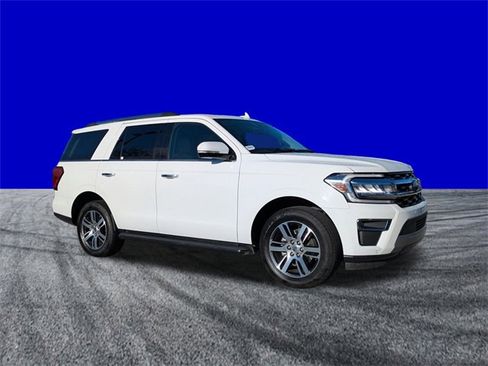 Certified 2024 Ford Expedition Limited image 2