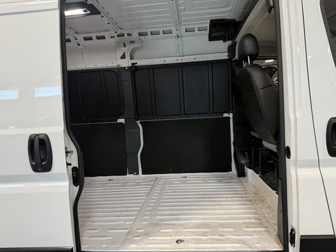 Used 2026 RAM ProMaster 2500 w/ Convenience Group FWD image 26