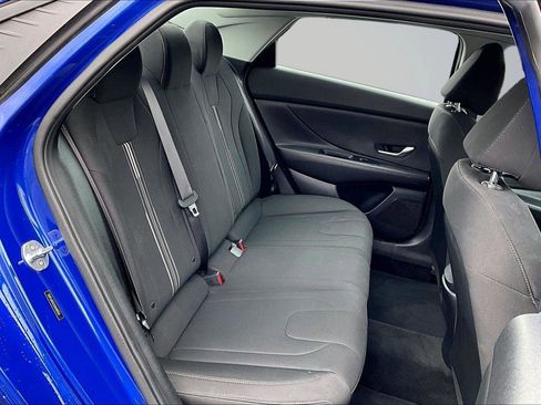 Used 2022 Hyundai Elantra SEL FWD image 27