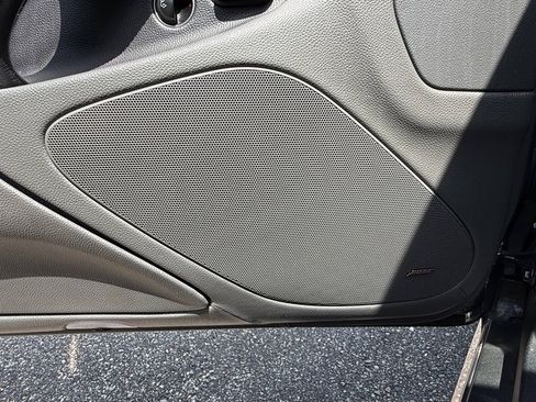 Used 2005 Mercedes-Benz SL 55 AMG image 23