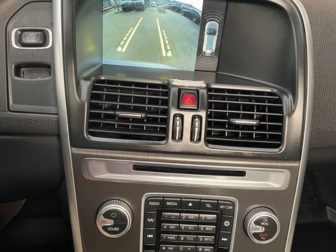 Used 2016 Volvo XC60 T6 Platinum w/ Protection Package image 18