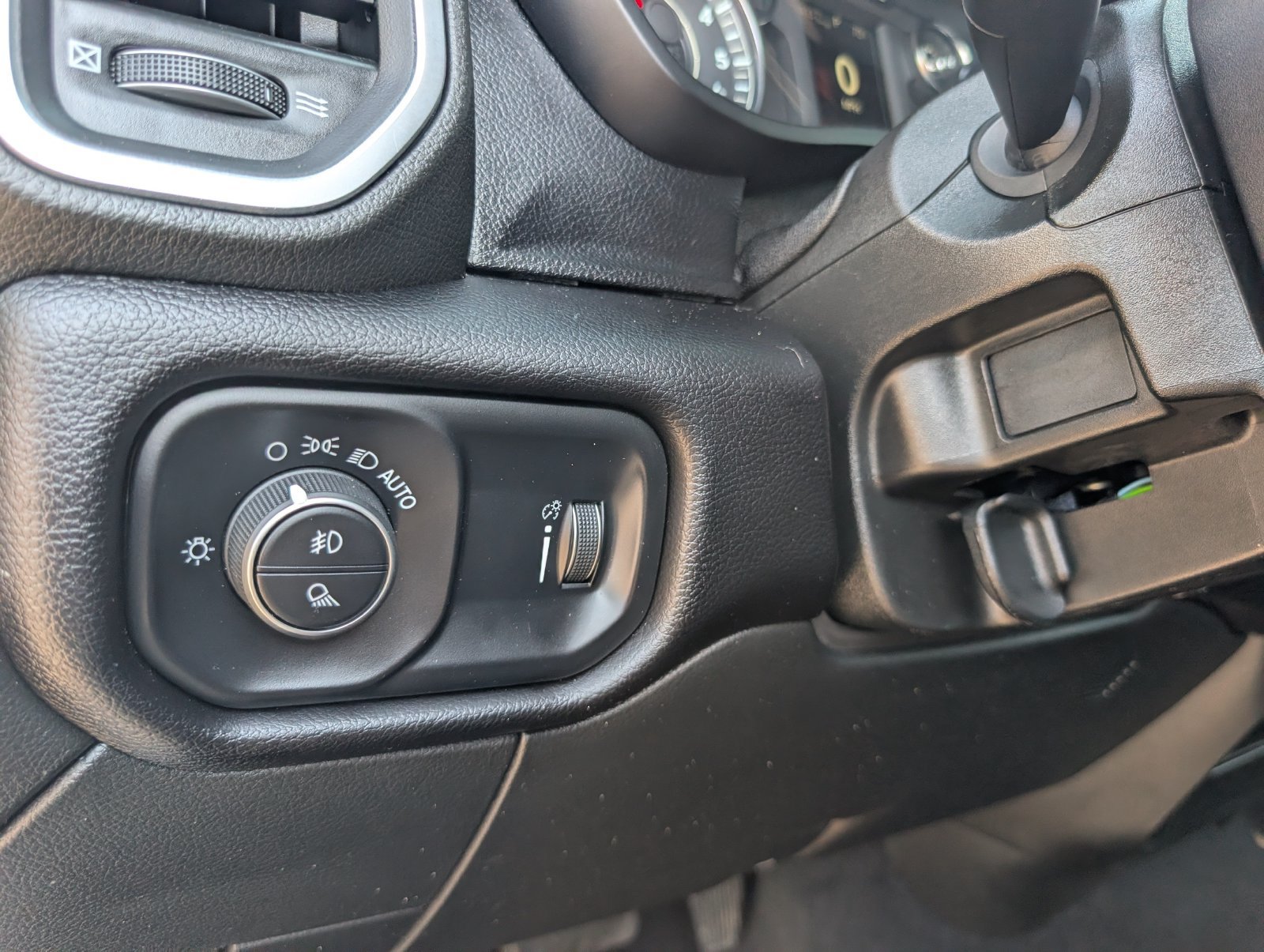 Used 2024 RAM 2500 Big Horn AWD/4WD image 24