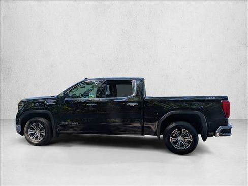 Used 2025 GMC Sierra 1500 SLT image 9