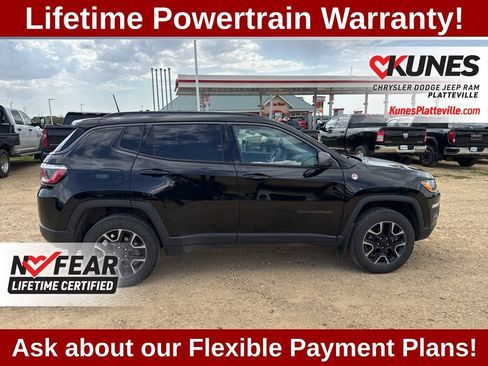 Used 2019 Jeep Compass Trailhawk w/ Cold Weather Group AWD/4WD image 3