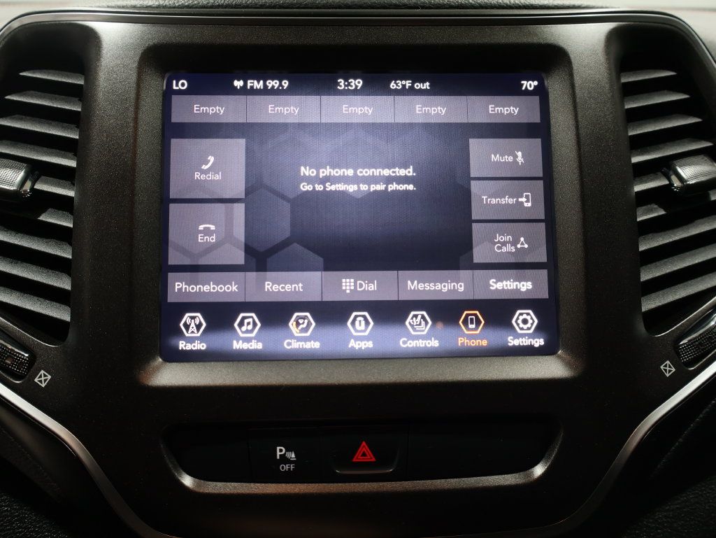 Used 2019 Jeep Cherokee Trailhawk w/ Cold Weather Group AWD/4WD image 34