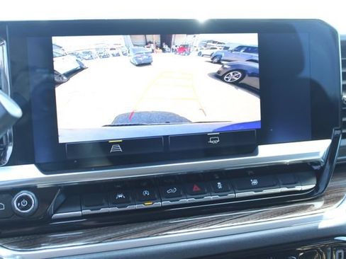 Used 2025 Chevrolet Silverado 1500 LT RWD image 34