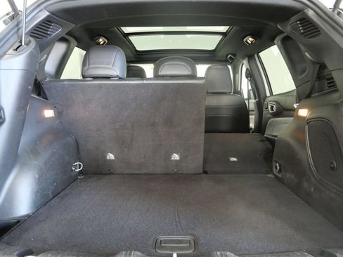 Used 2025 Jeep Compass Latitude w/ Sun & Sound Group AWD/4WD image 27
