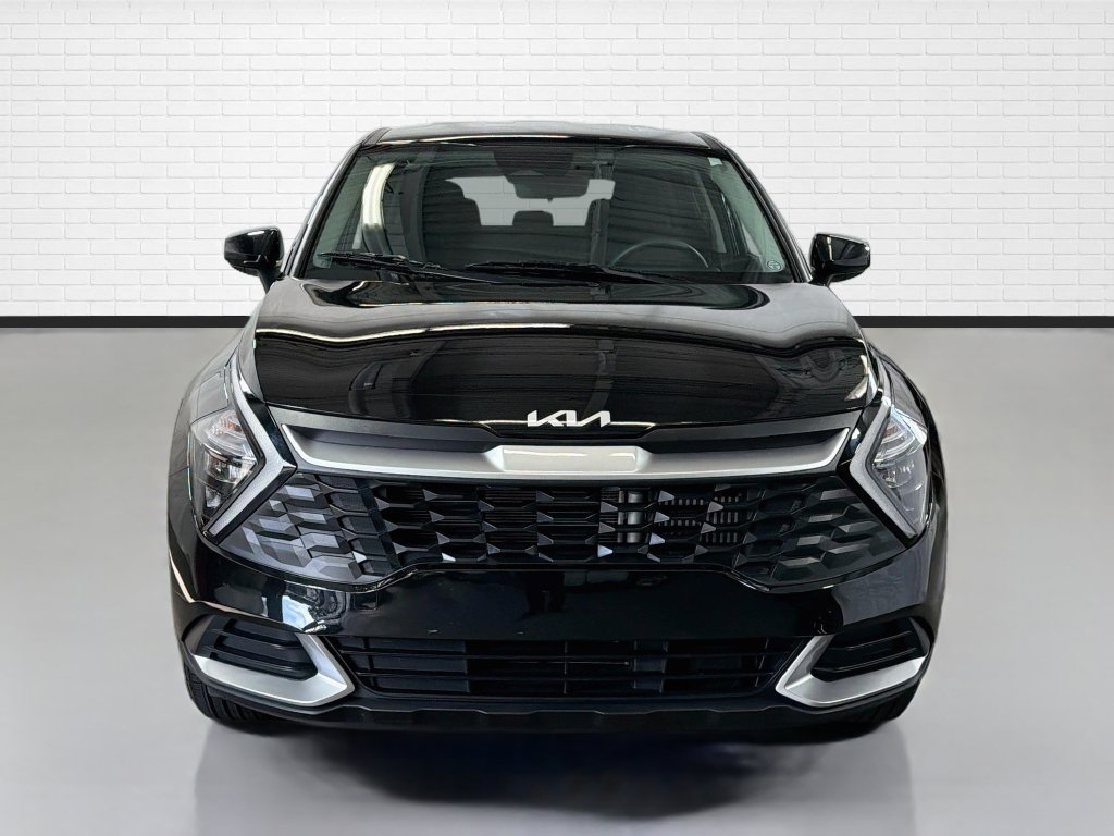 Used 2023 Kia Sportage LX AWD/4WD image 2