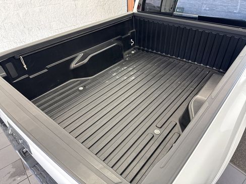 Used 2022 Toyota Tacoma SR5 image 9