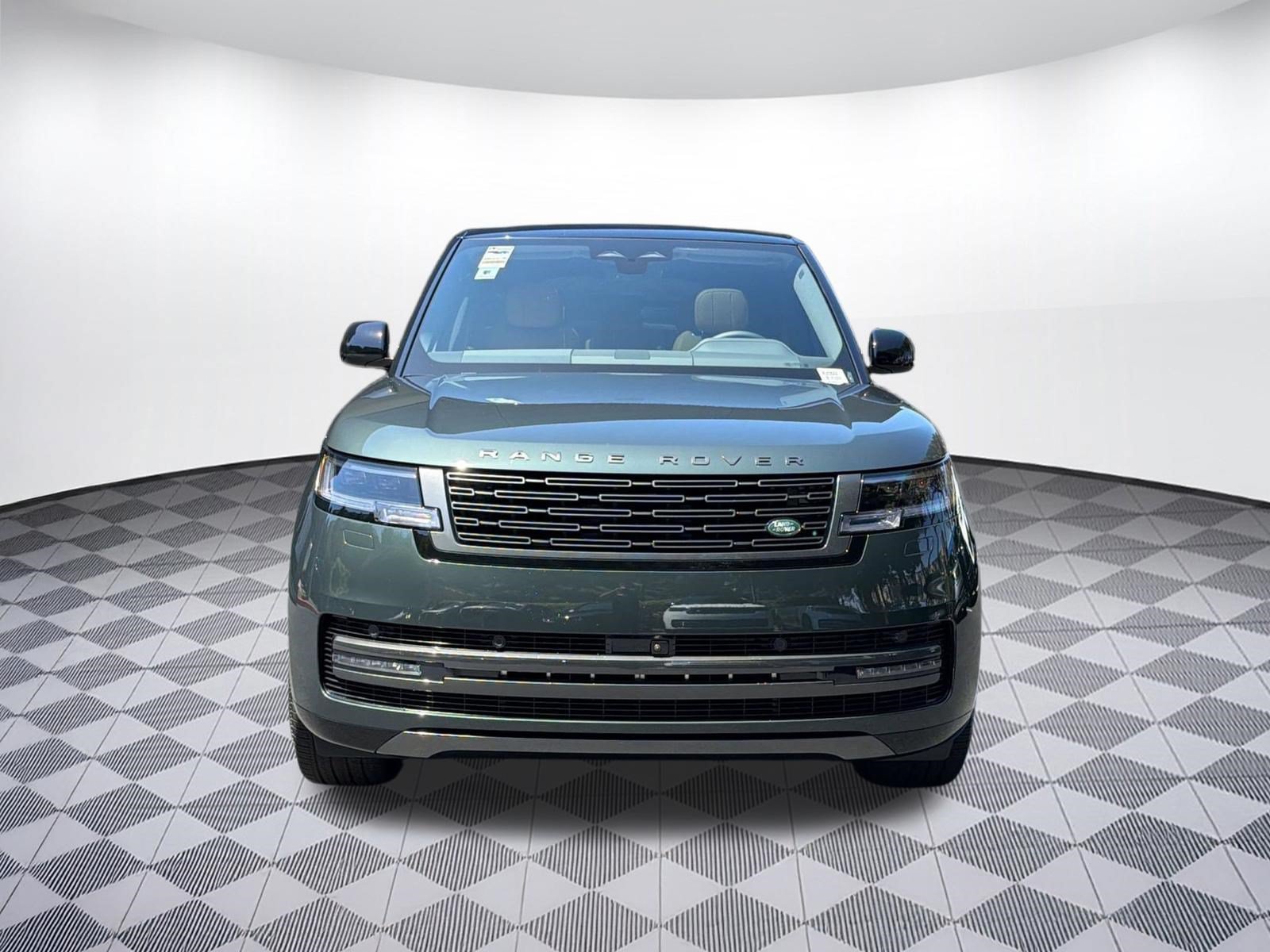 New 2026 Land Rover Range Rover Long Wheelbase SE AWD/4WD image 6