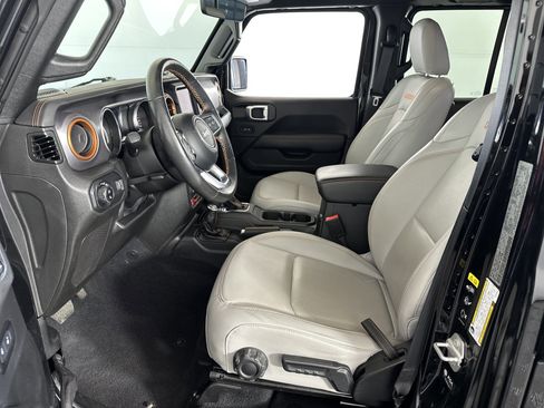 Used 2023 Jeep Gladiator Mojave w/ Cold Weather Group image 6