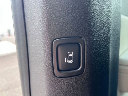Used 2024 Kia Carnival SX FWD image 28