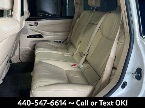 Used 2013 Lexus LX 570 4WD w/ Luxury Pkg image 16