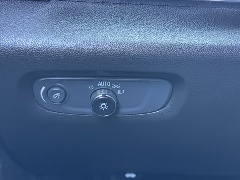 Certified 2023 Chevrolet Traverse Premier w/ LPO, Floor Liner Package image 33