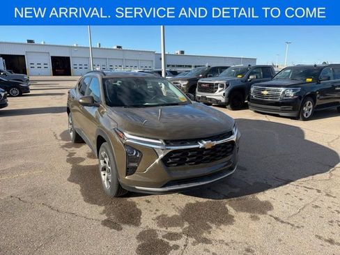 Certified 2024 Chevrolet Trax LT w/ Driver Confidence Package FWD image 6