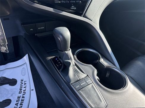 Used 2023 Toyota Camry SE image 21