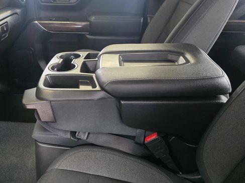 Used 2019 Chevrolet Silverado 1500 LT Trail Boss w/ Convenience Package AWD/4WD image 8
