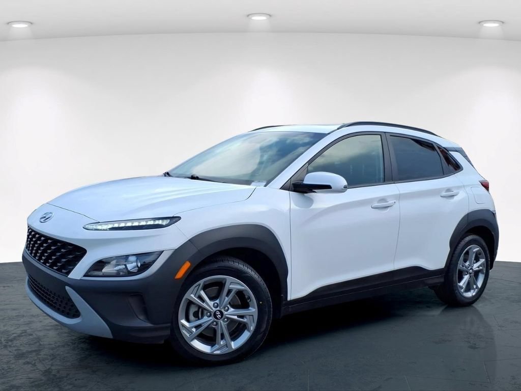 Used 2023 Hyundai Kona SEL w/ Convenience Package AWD/4WD image 2