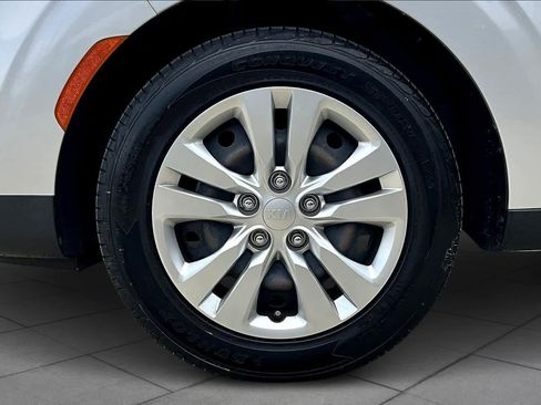 Used 2021 Kia Soul LX image 10