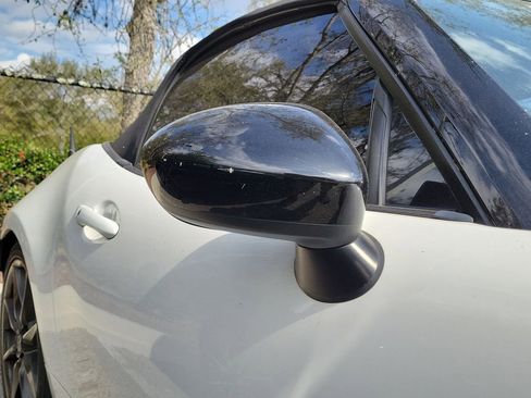 Used 2017 MAZDA MX-5 Miata Club image 14