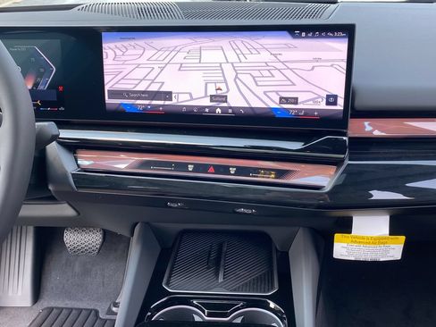 New 2027 BMW 530i xDrive w/ Premium Package AWD/4WD image 23