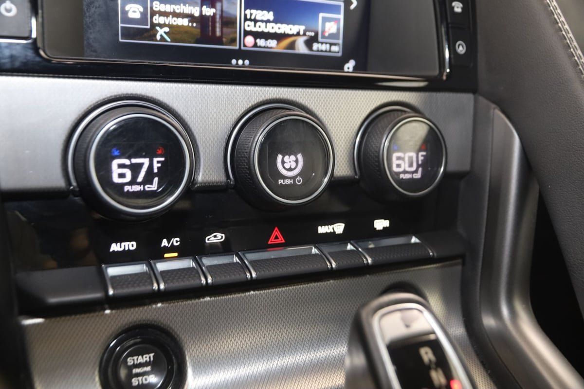 Used 2017 Jaguar F-TYPE Convertible RWD image 34