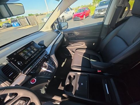 Certified 2026 Honda Odyssey EX-L image 25