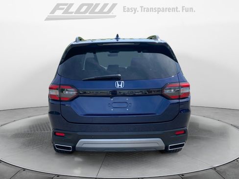 Certified 2023 Honda Pilot Touring image 8