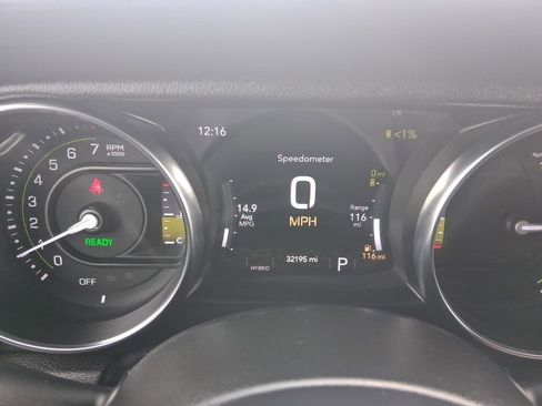 Used 2022 Jeep Wrangler Unlimited Sahara w/ Dual Top Group image 26