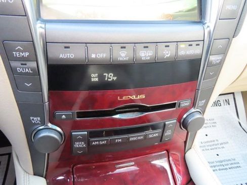 Used 2008 Lexus LS 460 image 27