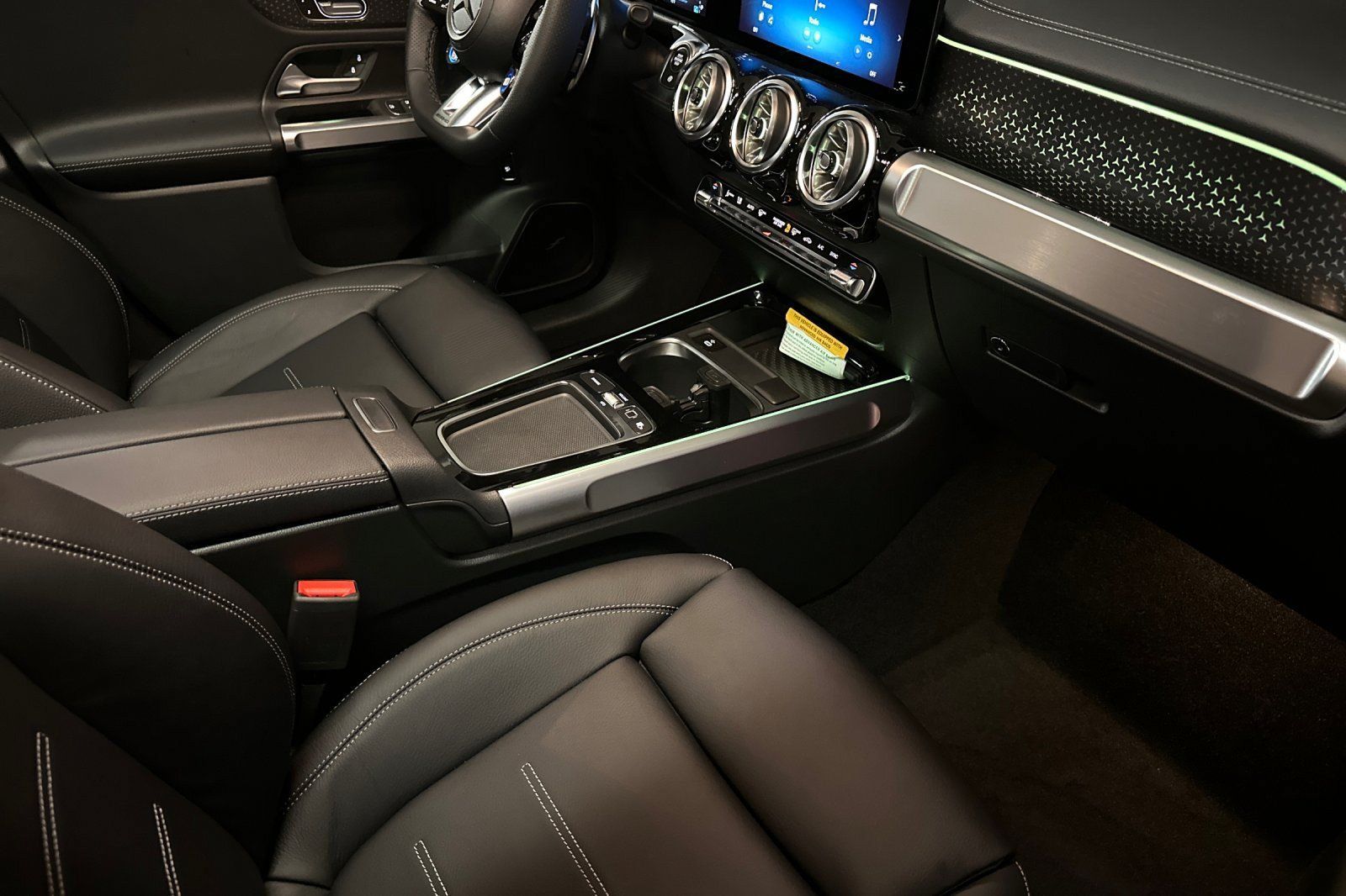 New 2026 Mercedes-Benz GLB 35 AMG 4MATIC image 15