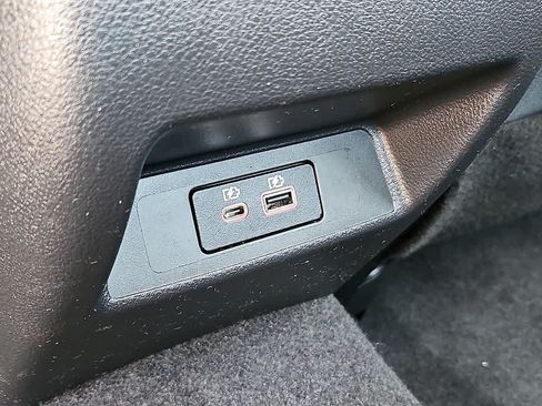 Used 2025 Nissan Altima 2.5 SV FWD image 25