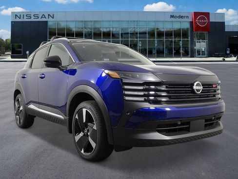 New 2026 Nissan Kicks SR w/ Cold Weather Package AWD/4WD image 7