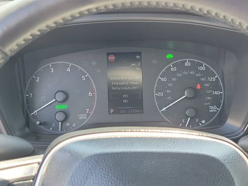 Used 2024 Toyota Corolla SE w/ SE Package FWD image 3