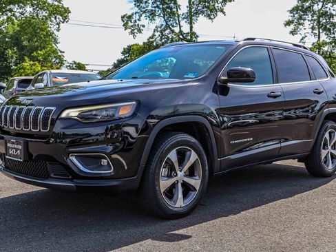 Used 2020 Jeep Cherokee Limited AWD/4WD image 3