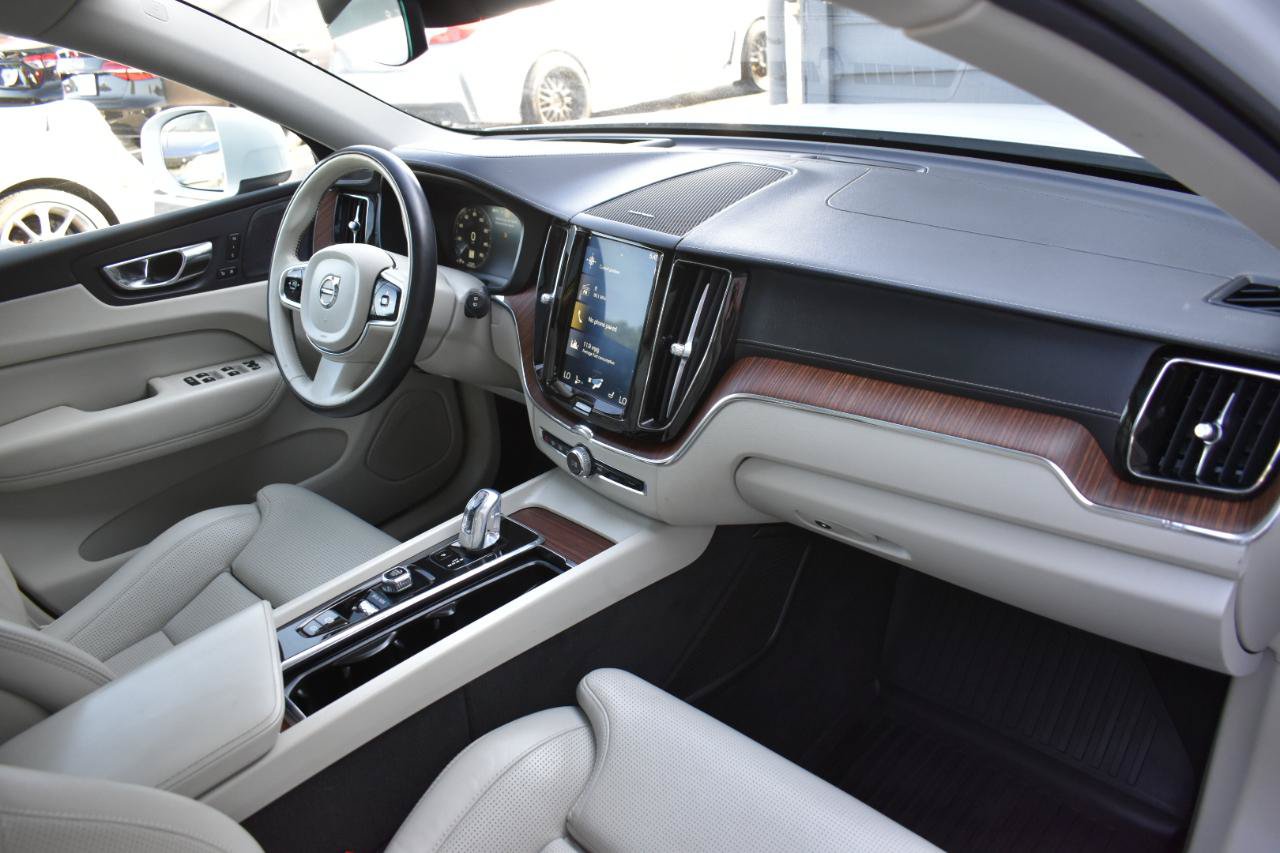 Used 2019 Volvo XC60 T8 Inscription w/ Advanced Package AWD/4WD image 13