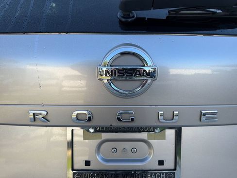 Used 2021 Nissan Rogue SL FWD image 10