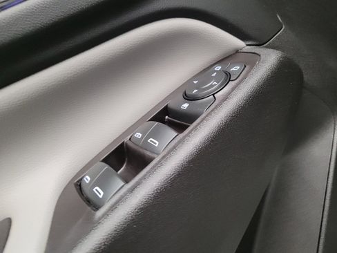 Used 2022 Chevrolet Equinox LS FWD image 27