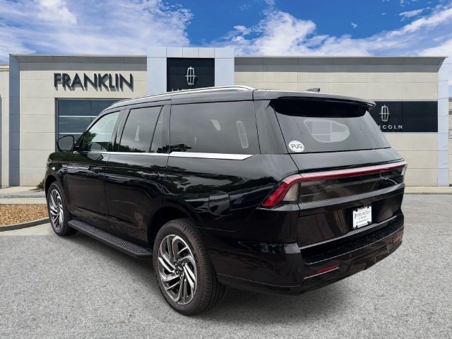 New 2026 Lincoln Navigator Premiere AWD/4WD image 5