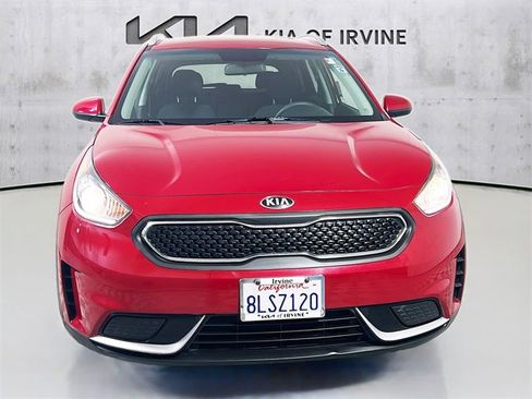 Used 2018 Kia Niro LX image 2