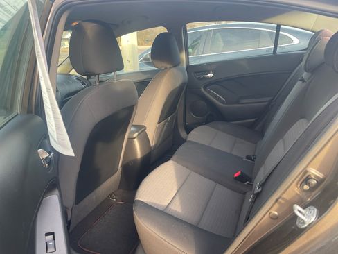 Used 2014 Kia Forte LX w/ Popular Package image 7