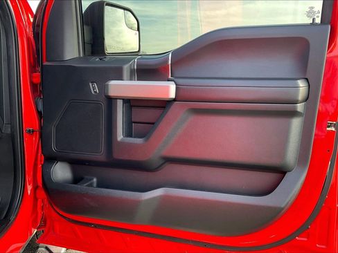 Used 2019 Ford F150 XLT w/ Equipment Group 302A Luxury image 19