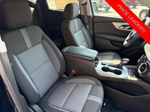 Used 2024 Chevrolet Blazer LT w/ Convenience Package FWD image 29