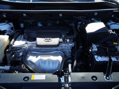 Used 2018 Toyota RAV4 XLE image 30