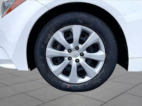 Used 2024 Toyota Corolla LE FWD image 11