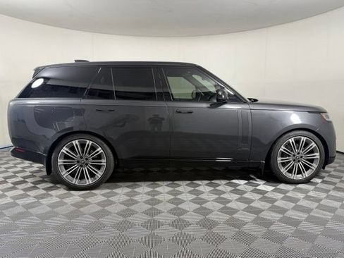 Used 2025 Land Rover Range Rover Autobiography AWD/4WD image 7