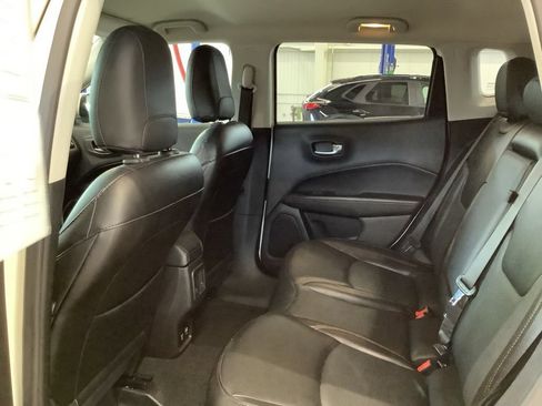 Used 2020 Jeep Compass Limited AWD/4WD image 12
