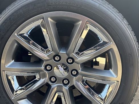Used 2016 Chevrolet Tahoe LTZ AWD/4WD image 6