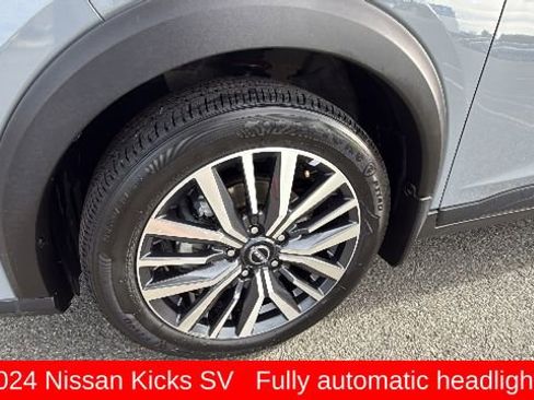 Used 2024 Nissan Kicks SV image 9