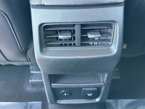 Used 2024 Ford Edge Titanium image 20